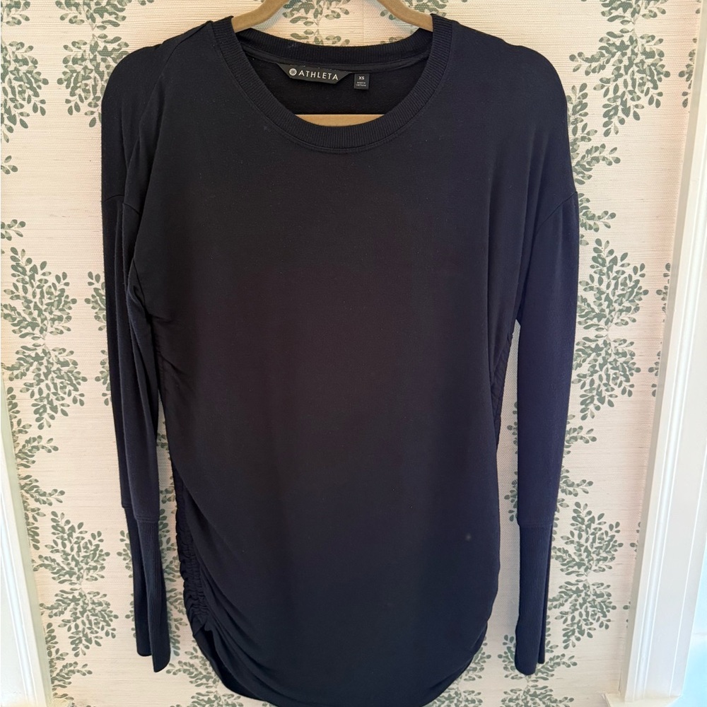 Athleta Black Ruched Long Sleeve T-Shirt